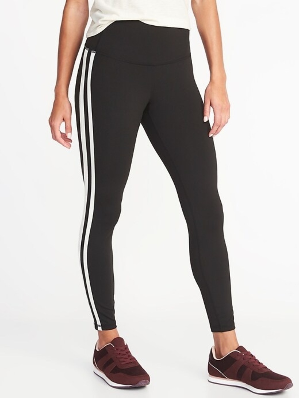 Old navy Elevate go dry active legging / black with white stripe / small